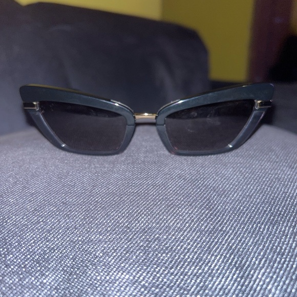 dolce and gabbana sunglasses - Picture 5 of 6